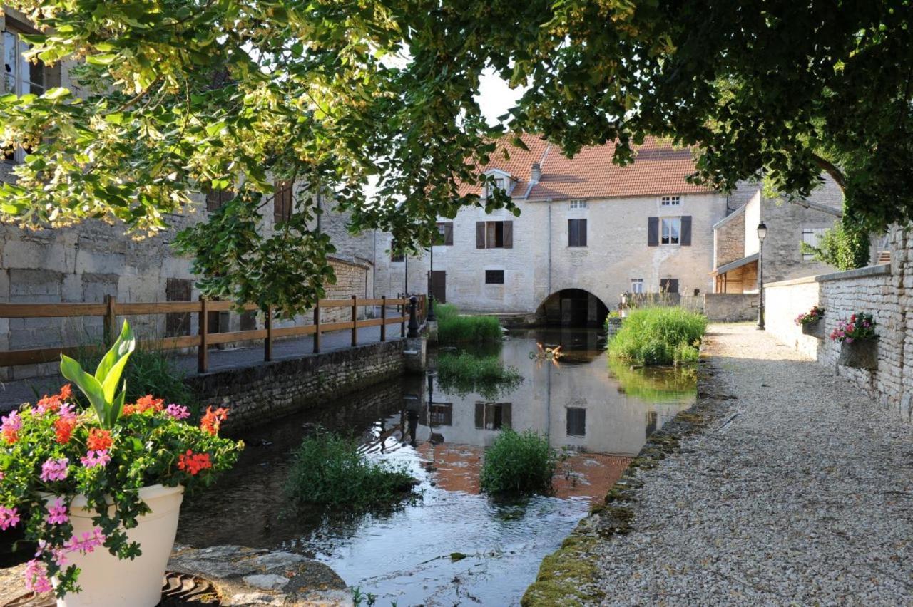 Hotel La Roulotte De Lois & Clara Arc-en-Barrois Zewnętrze zdjęcie